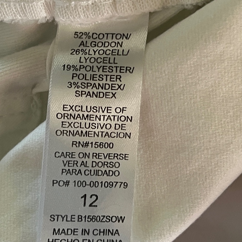 NWT DEMOCRACY: White Straight Leg Jeans …113 - Picture 12 of 14